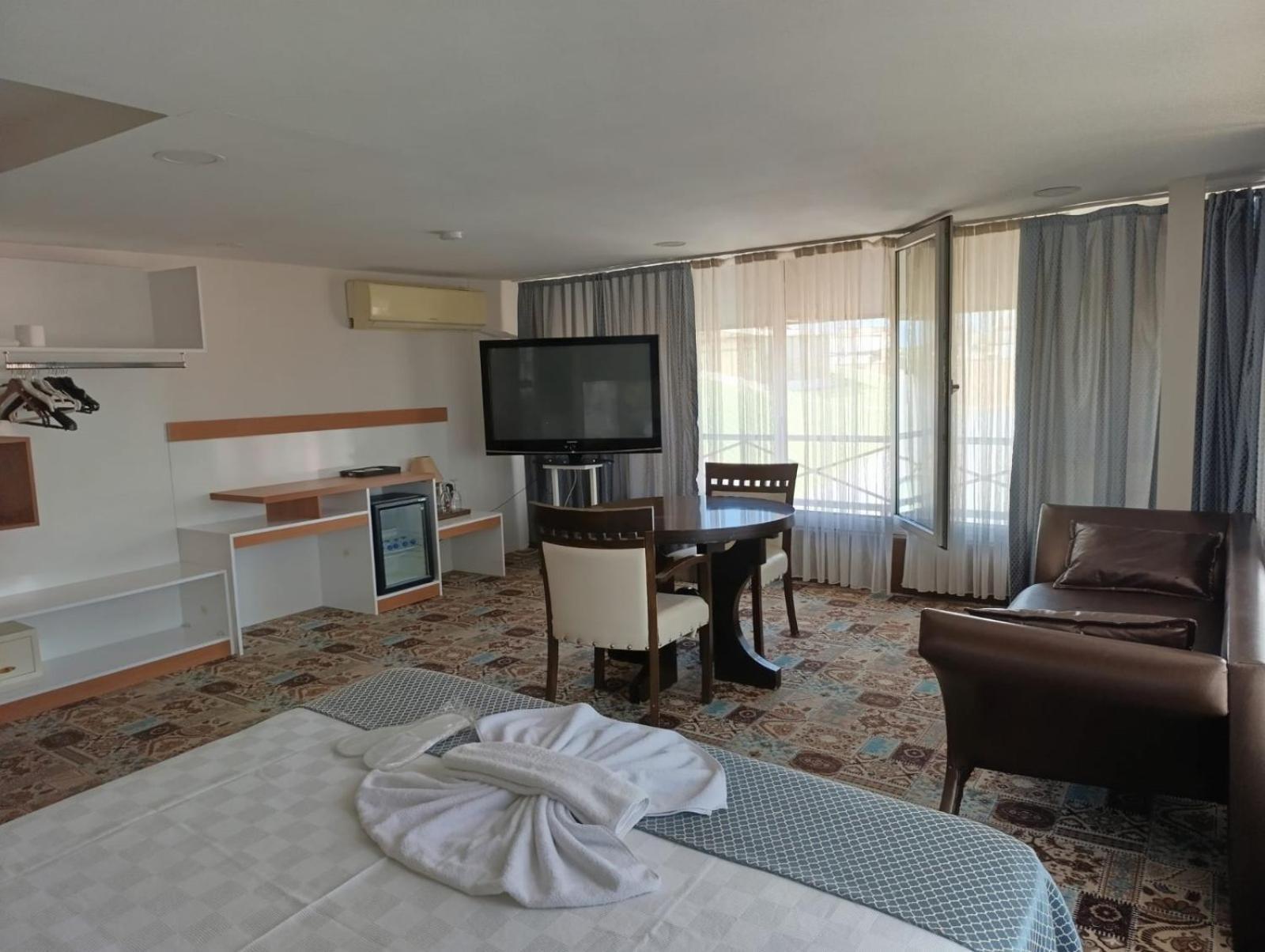 Sirin Hotel Istanbul Exterior photo